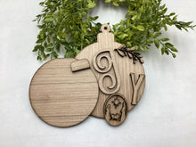Load image into Gallery viewer, Joy Manger Scene Ornament # 606
