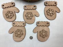 Load image into Gallery viewer, Large Mitten Banner With Snowflakes # 610
