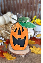 Load image into Gallery viewer, Crow Pumpkin Shelf Sitters #522
