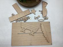 Load image into Gallery viewer, Away In A Manger Pallet Sign # 780

