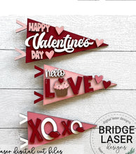 Load image into Gallery viewer, Valentines Pennant Set With Base #803
